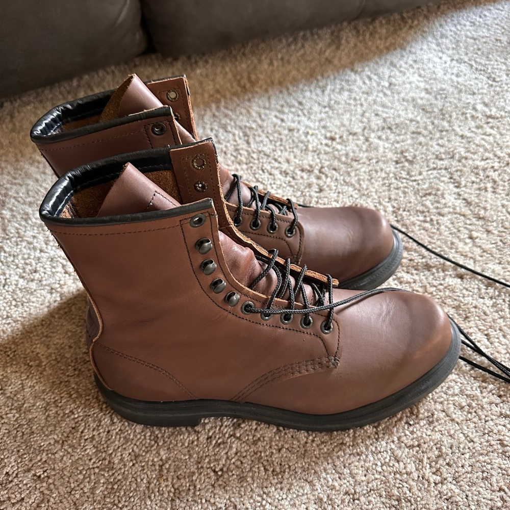 Men’s Red Wing Boots - NEW 9D